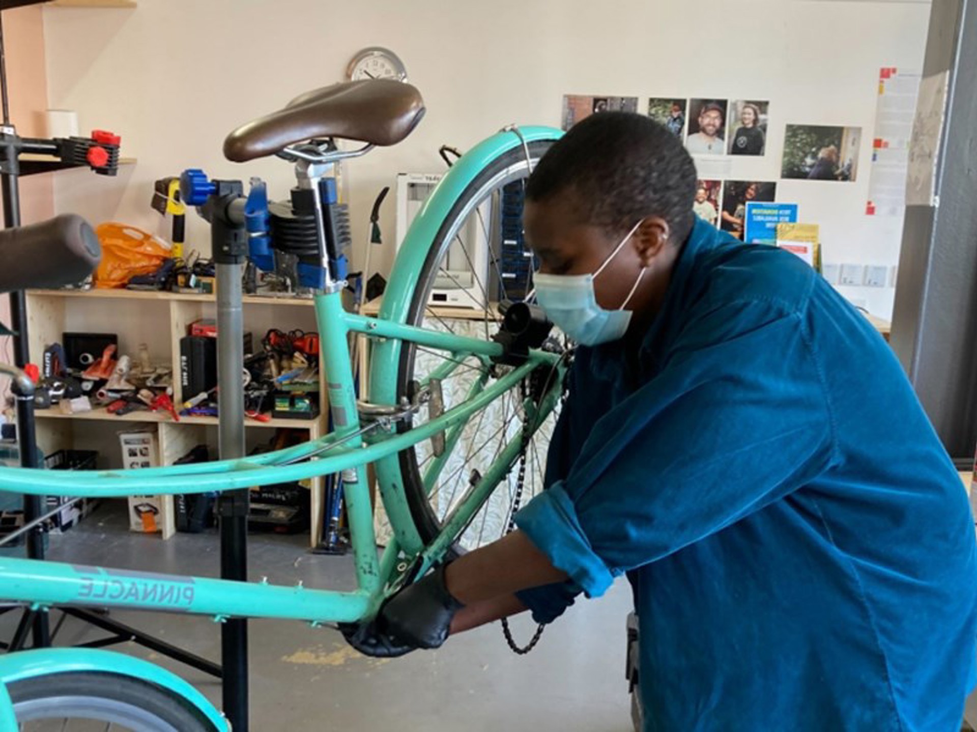 Background image - Edinburgh Tool Library Picture 1 1